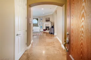 Photo #4: 2160293 Listing