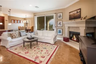 Photo #5: 2160293 Listing