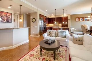 Photo #6: 2160293 Listing