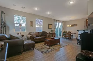 Photo #2: 2160316 Listing