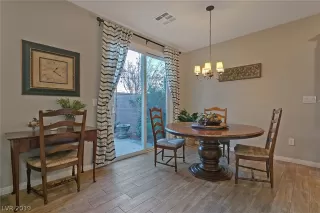 Photo #5: 2160316 Listing