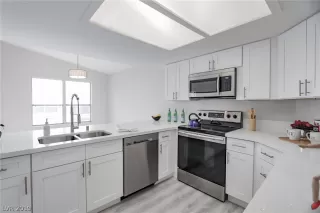 Photo #1: 2160440 Listing 