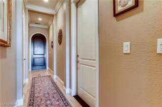 Photo #4: 2160443 Listing