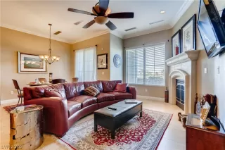 Photo #5: 2160443 Listing