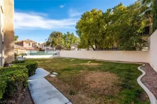 Photo #4: 2160570 Listing 