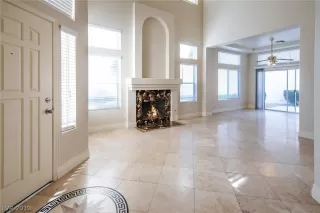 Photo #5: 2160570 Listing 