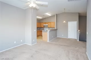 Photo #5: 2160572 Listing