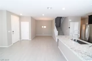 Photo #4: 2160589 Listing 