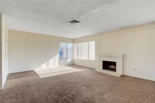 Photo #4: 2160594 Listing