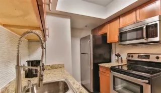 Photo #5: 2160602 Listing 