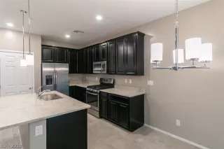 Photo #2: 2160603 Listing