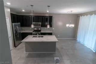 Photo #3: 2160603 Listing