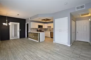 Photo #6: 2160612 Listing