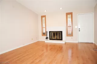 Photo #4: 2160667 Listing 