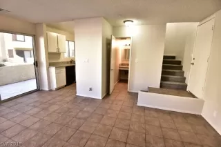 Photo #4: 2160687 Listing