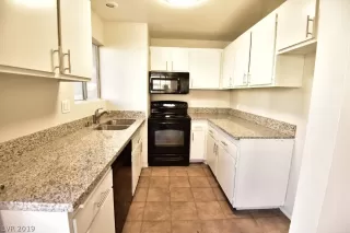 Photo #6: 2160687 Listing