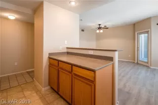 Photo #3: 2160691 Listing 