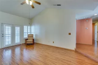 Photo #2: 2160699 Listing 