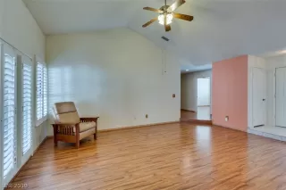 Photo #6: 2160699 Listing 