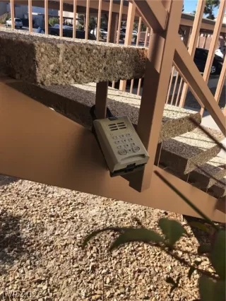 Photo #5: 2160759 Listing 