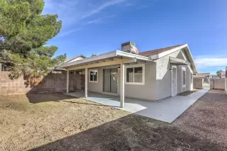 Photo #5: 2160766 Listing