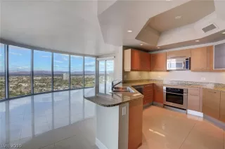 Photo #6: 2160810 Listing