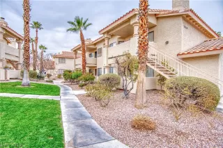 Photo #1: 2160909 Listing