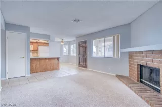 Photo #4: 2160909 Listing