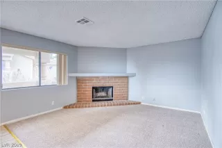 Photo #5: 2160909 Listing