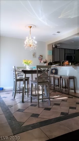 Photo #4: 2160910 Listing 