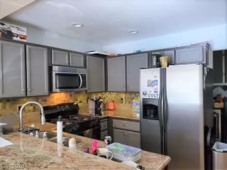 Photo #5: 2160910 Listing 