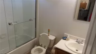 Photo #5: 2160925 Listing