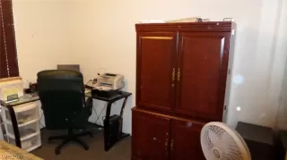 Photo #6: 2160925 Listing