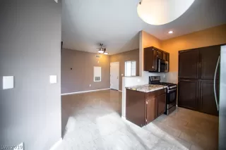 Photo #6: 2160948 Listing 