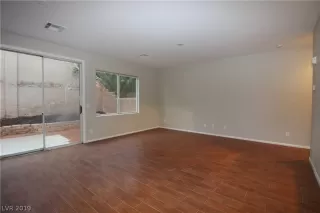 Photo #6: 2160951 Listing