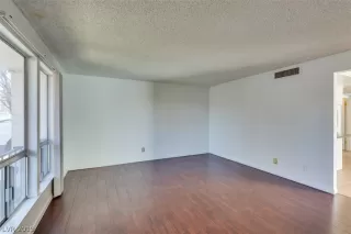 Photo #3: 2160996 Listing