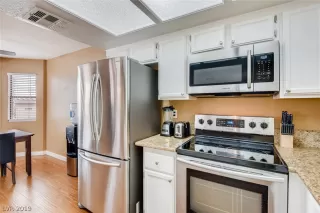 Photo #5: 2161005 Listing