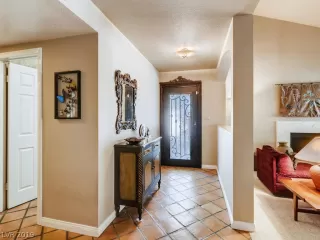 Photo #5: 2161022 Listing 