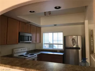 Photo #3: 2161036 Listing 