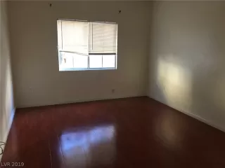 Photo #6: 2161036 Listing 