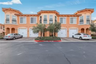 Photo #1: 2161051 Listing 