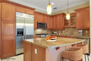 Photo #2: 2161051 Listing 