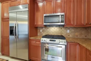 Photo #4: 2161051 Listing 