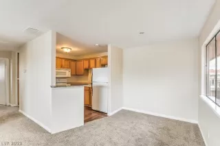 Photo #1: 2161067 Listing