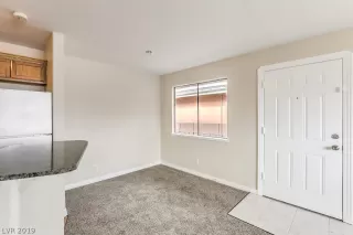 Photo #6: 2161067 Listing