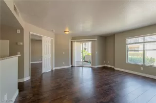 Photo #4: 2161086 Listing 