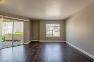 Photo #5: 2161086 Listing 