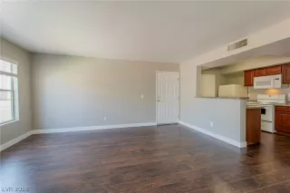 Photo #6: 2161086 Listing 