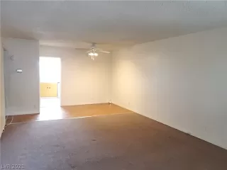 Photo #3: 2161130 Listing 