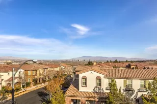 Photo #3: 2161139 Listing